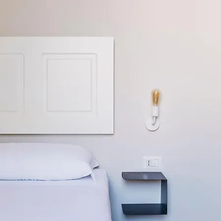 Up25 Bed and Breakfast Νάπολη